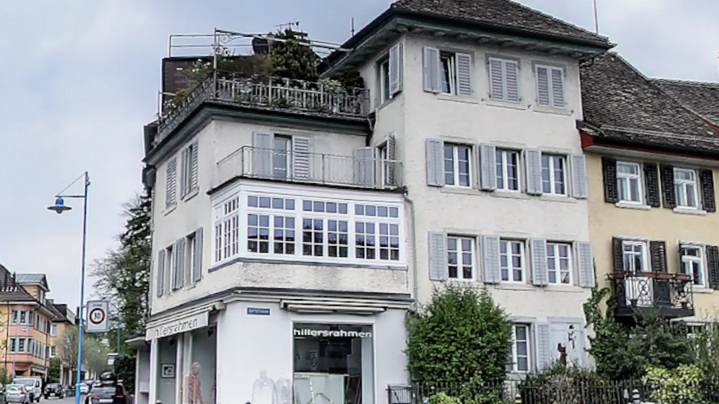 Commercial for rent - Bahnhofstrasse 2, 8703 Erlenbach ZH