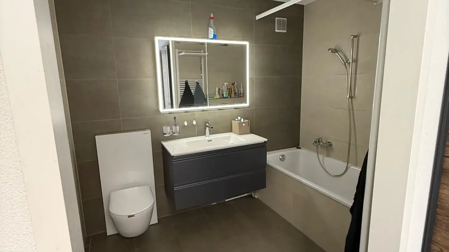 Appartement à louer - Rue De Champréveyres, 2000 Neuchâtel - Photo 3