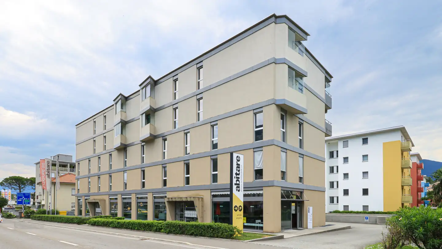 Überdachter Parkplatz kaufen - Via Locarno, 6616 Losone