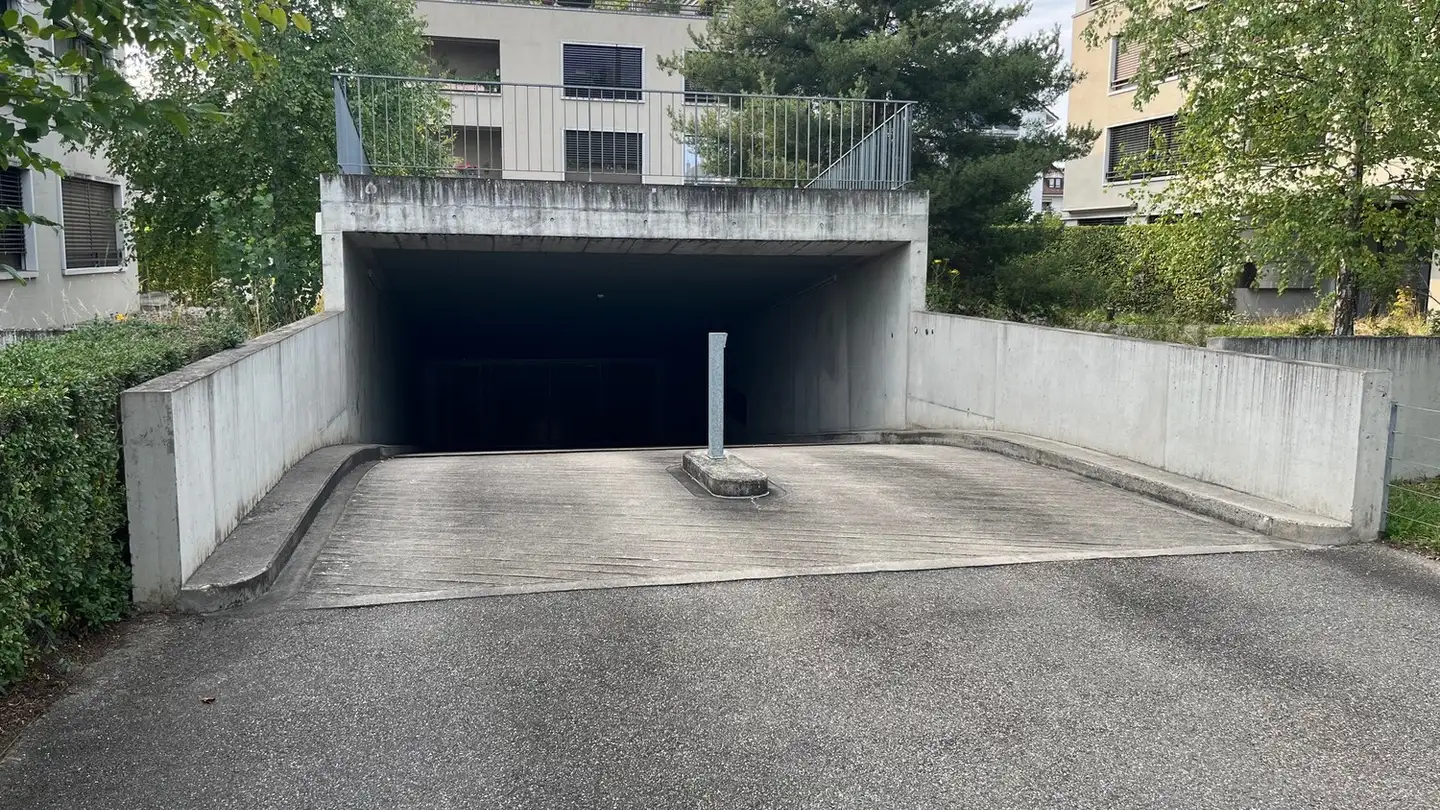 Parkplatz im Freien mieten - Spitzwaldstrasse 40a, 4123 Allschwil
