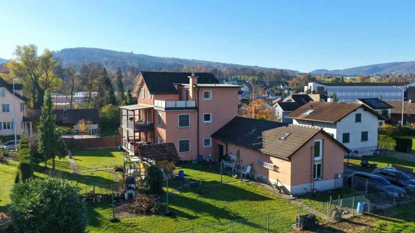 Residential building for sale - 4242 Laufen