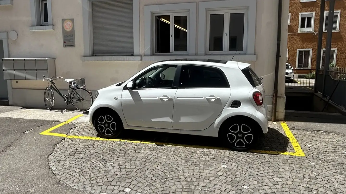 Parcheggio esterno in affitto - Luisenstrasse, 8005 Zürich