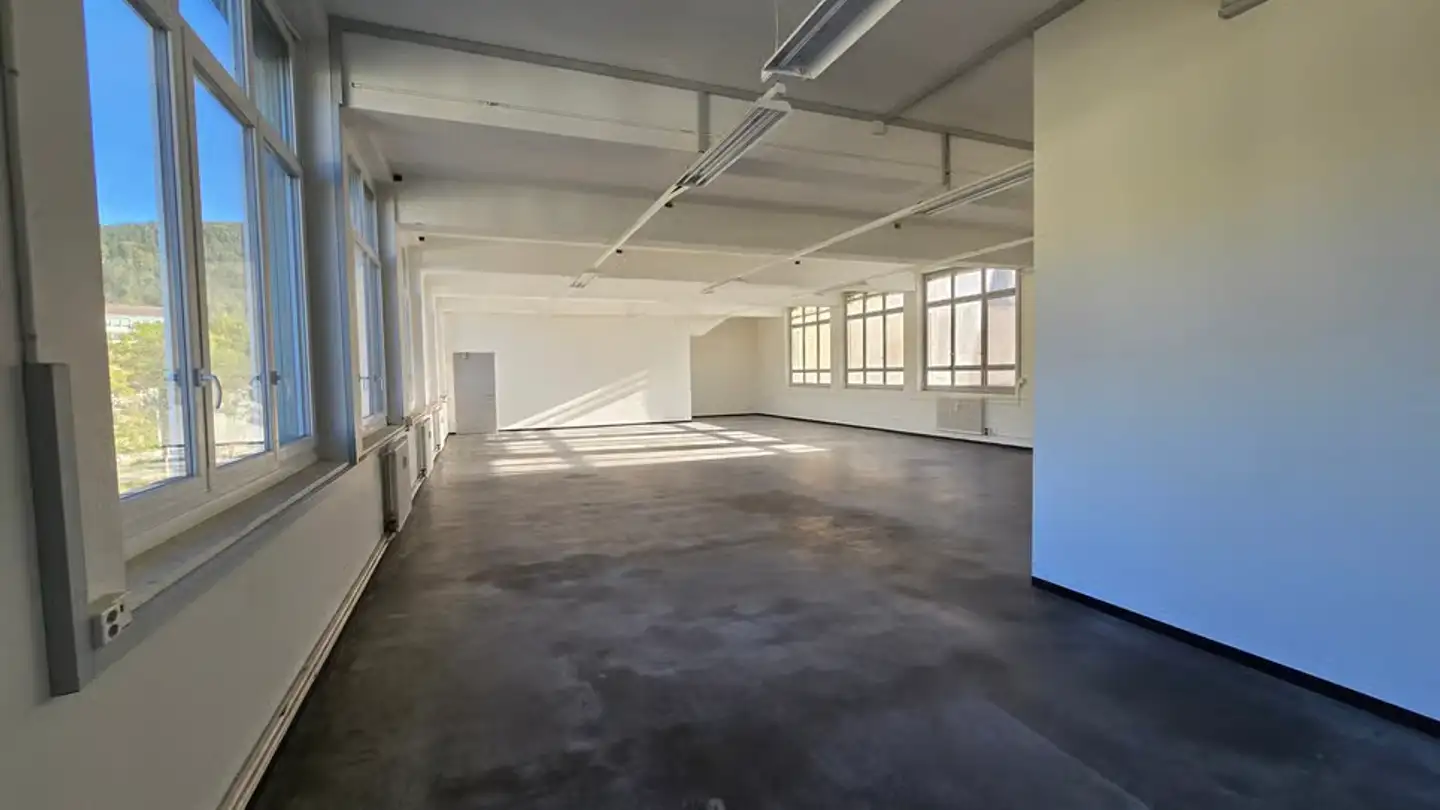 Commercial à louer - Rue Des Moulins 4, 2108 Couvet - Photo 3