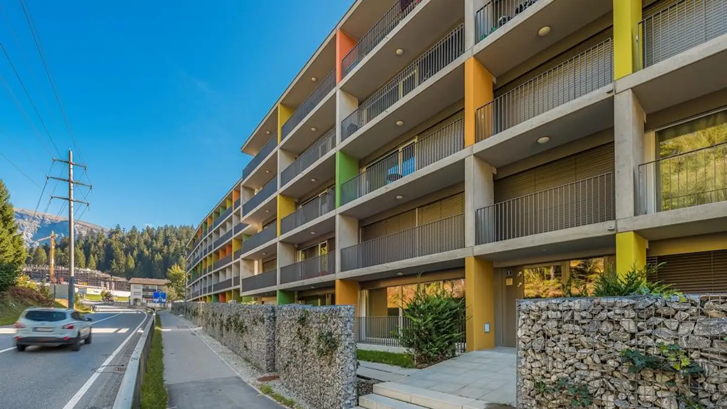 Parcheggio interno per moto in affitto - Via Marcau 6, 7031 Laax GR