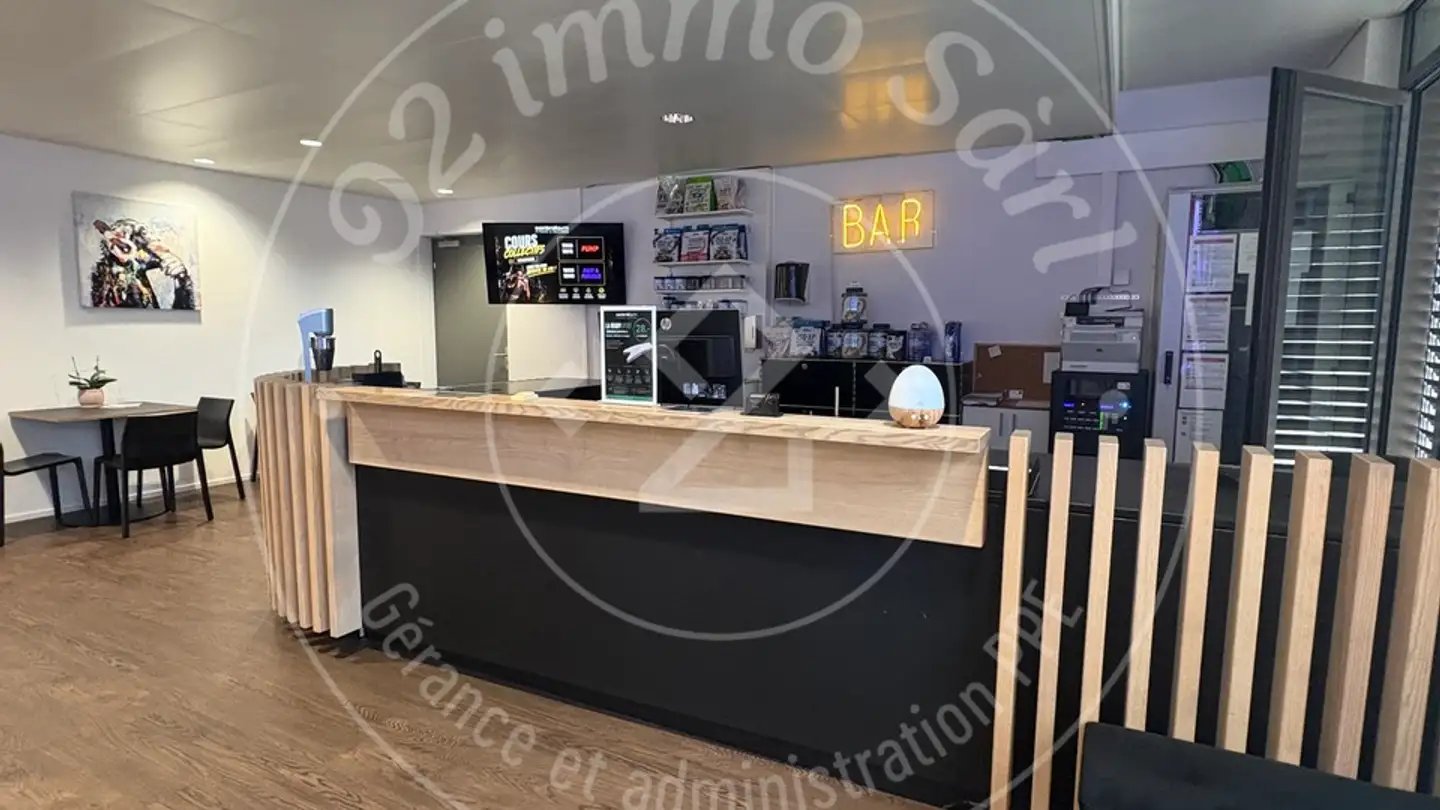 Commercial à louer - Rue Des Comtes 5, 1680 Romont FR - Photo 2