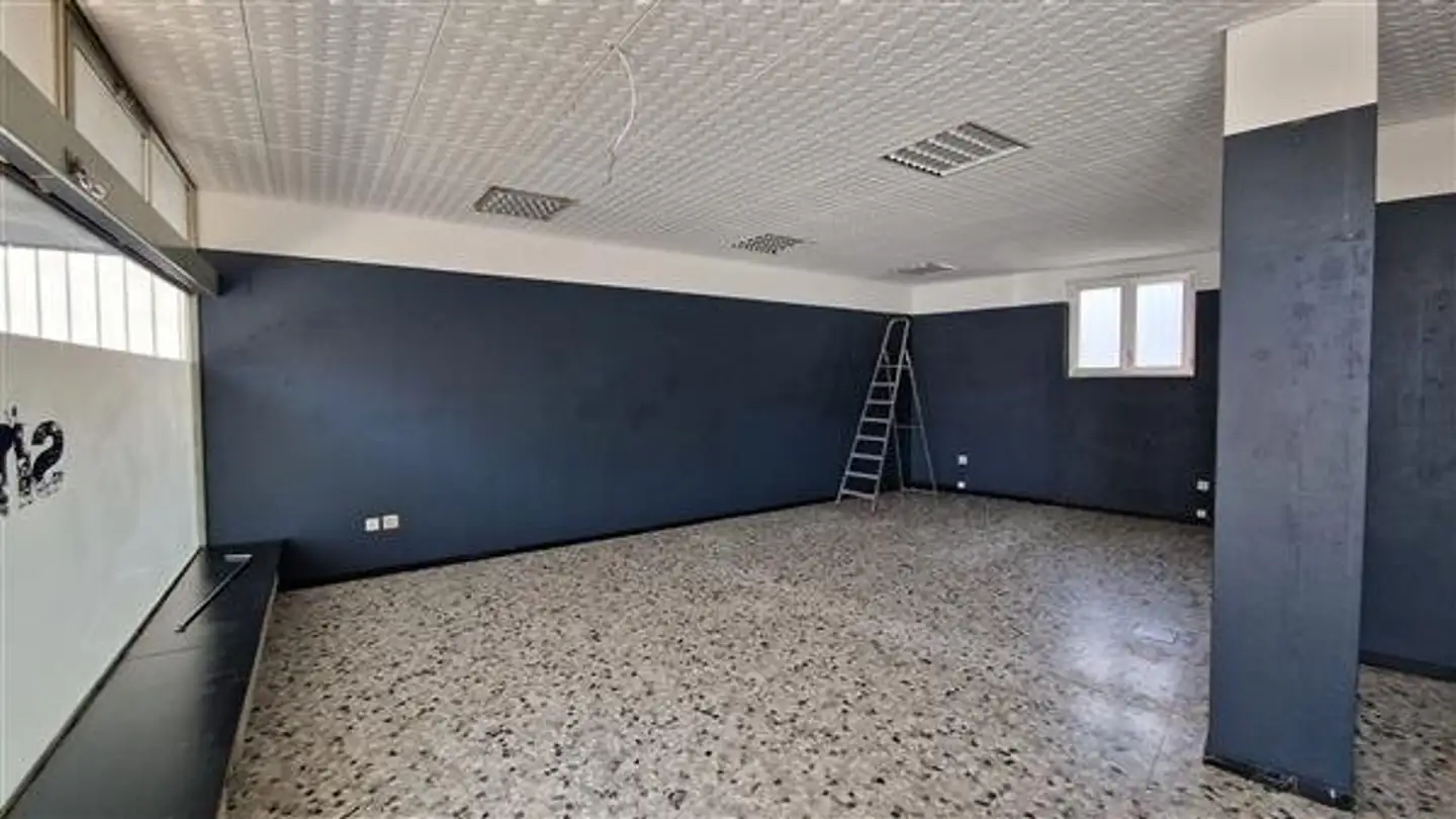 Magasin à louer - 6512 Giubiasco