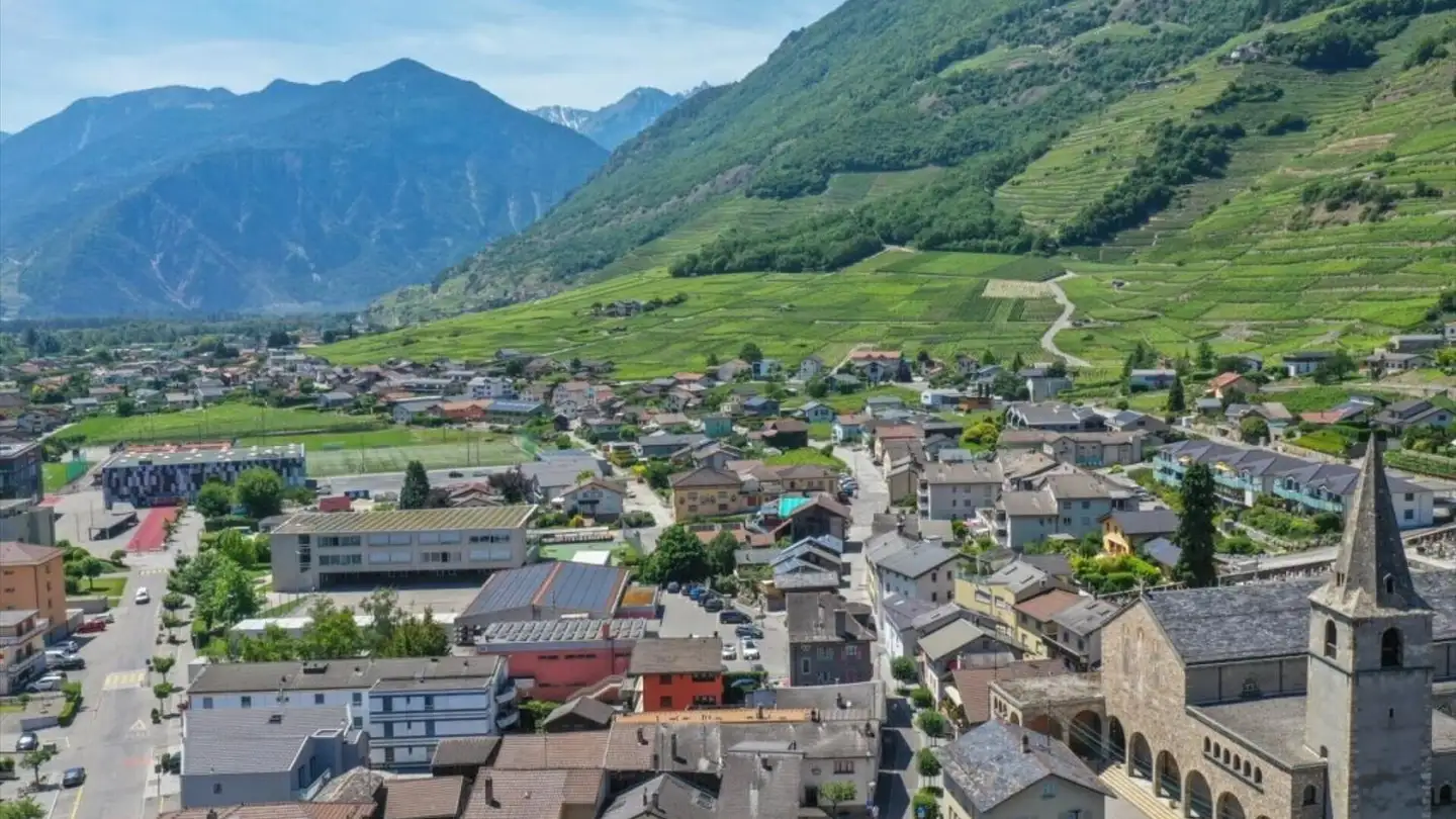 Commercial à louer - Rue de l'Eglise, 1926 Fully