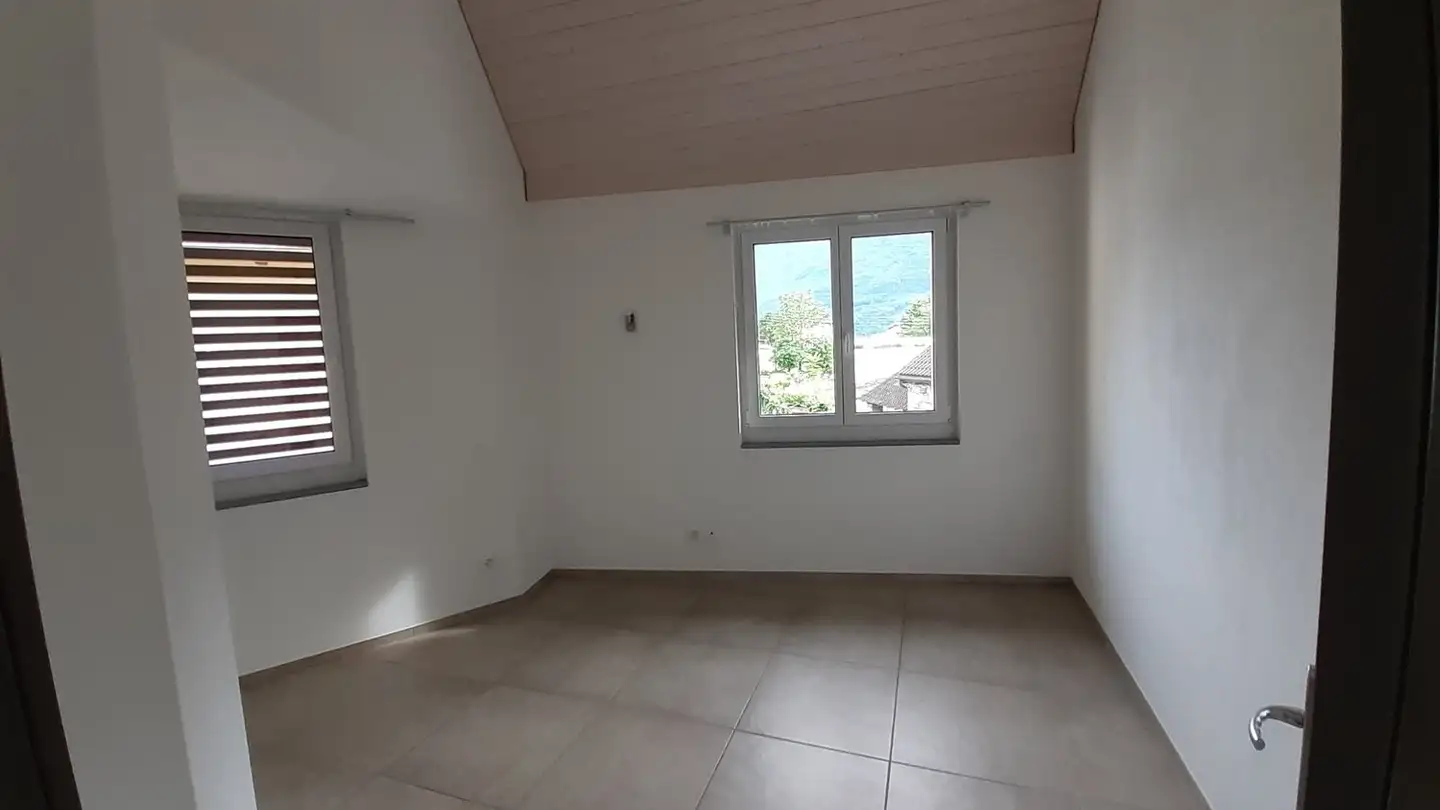 Appartamento in affitto - In Sott Màtro 4, 6702 Claro - Photo 2