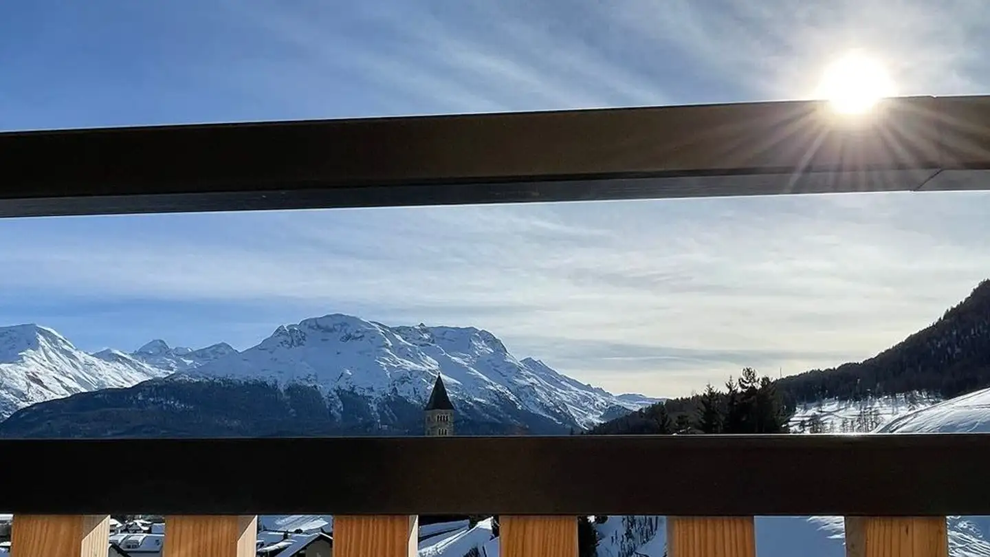 Attic flat for rent - Vals 8, 7503 Samedan - Photo 3