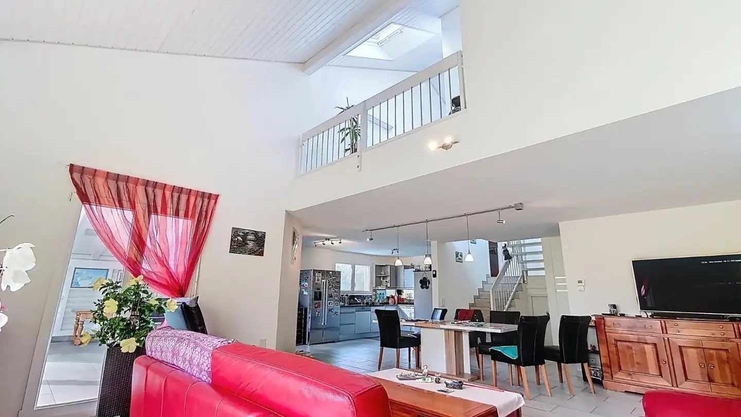 Villa for sale - 1754 Corjolens