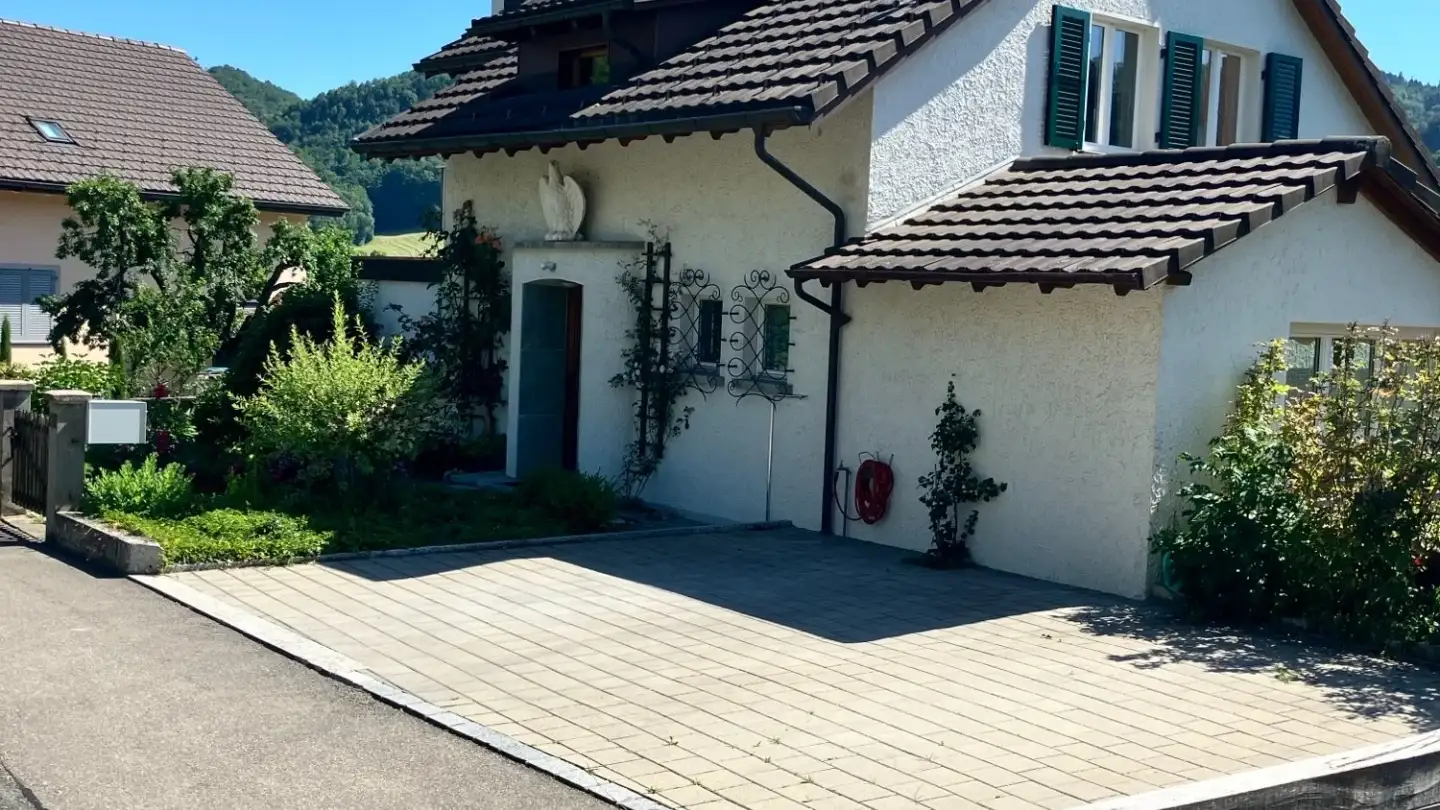 Single house for rent - Schlossweg, 4448 Läufelfingen
