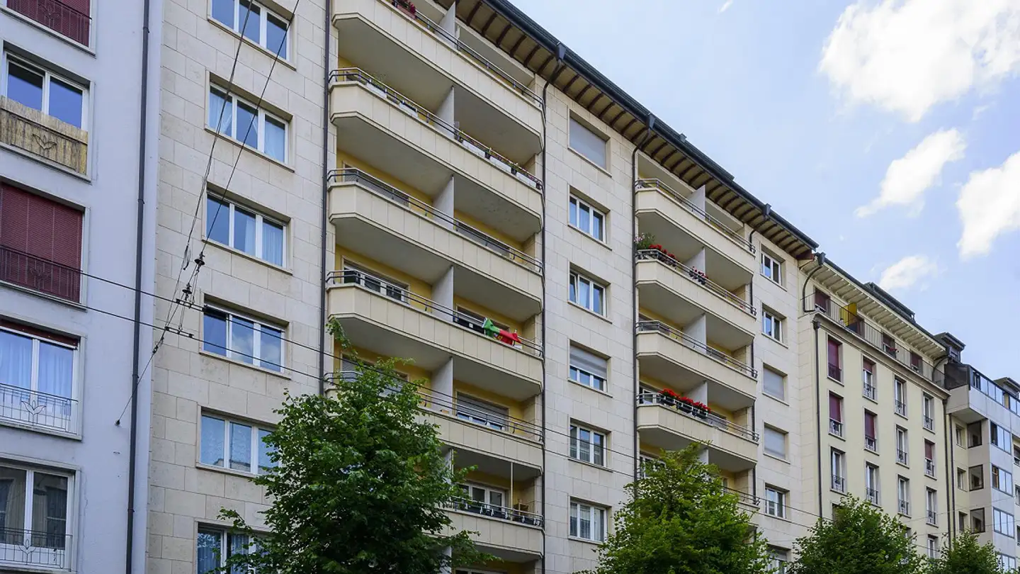 Outdoor parking space for rent - Boulevard De Pérolles 65, 1700 Fribourg