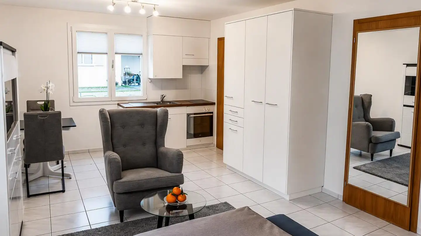 Appartement à louer - Via Nitscholas 5a, 7013 Domat/Ems