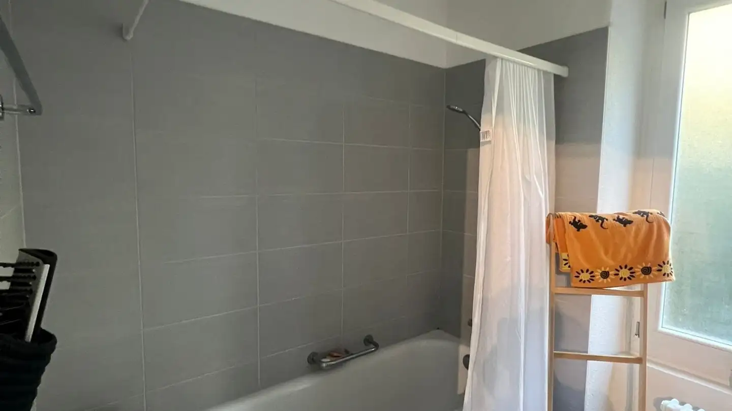 Single room for rent - Rue Du Rocher 4, 2000 Neuchâtel - Photo 2