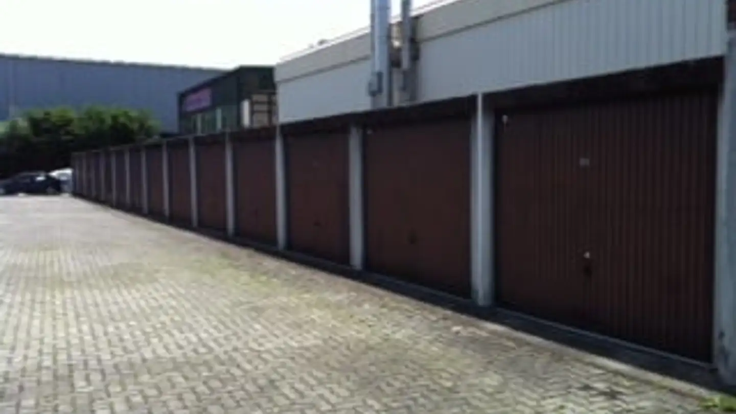 Garage singolo in affitto - Riesenmattstrasse 19, 3294 Büren an der Aare