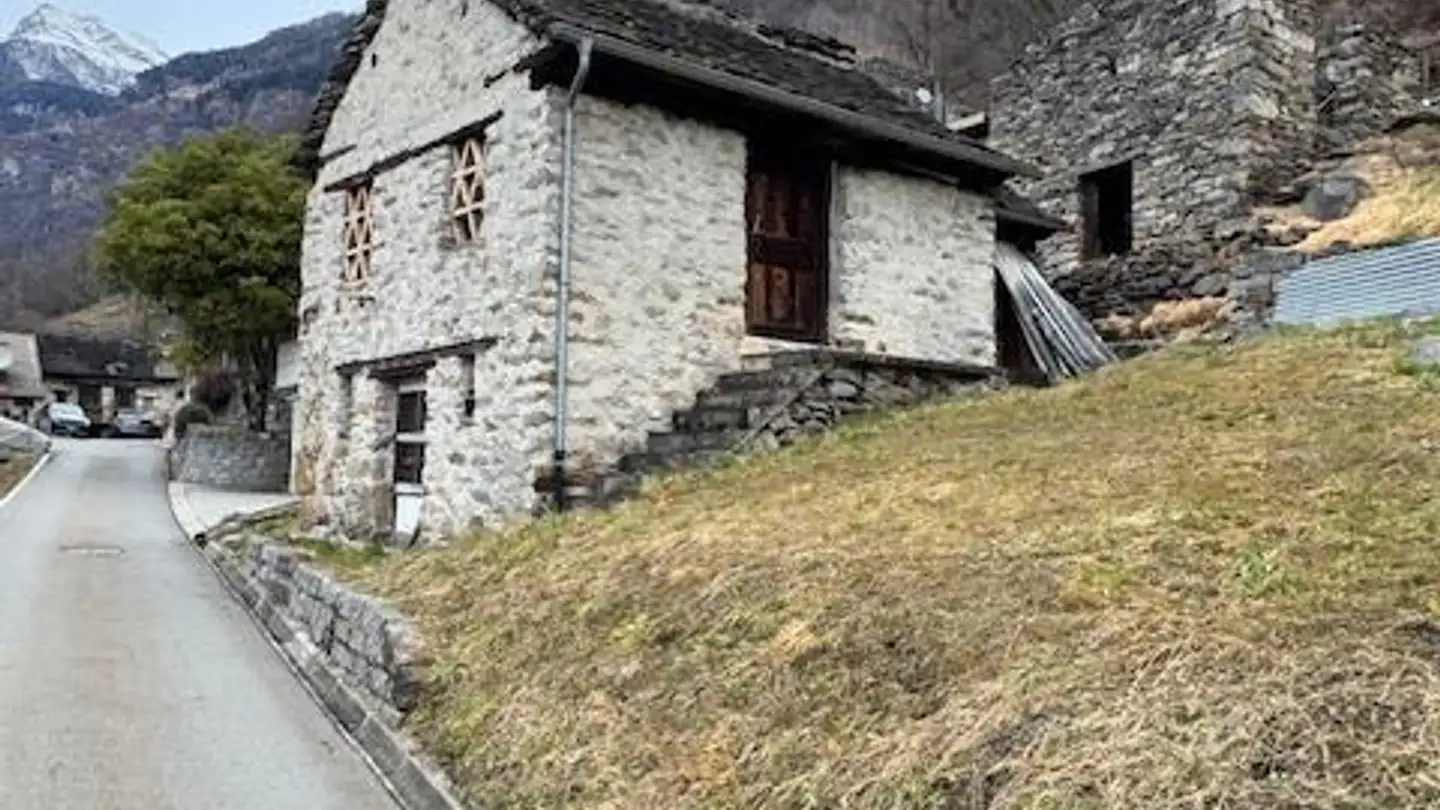 Haus kaufen - Pianezz, 6713 Malvaglia