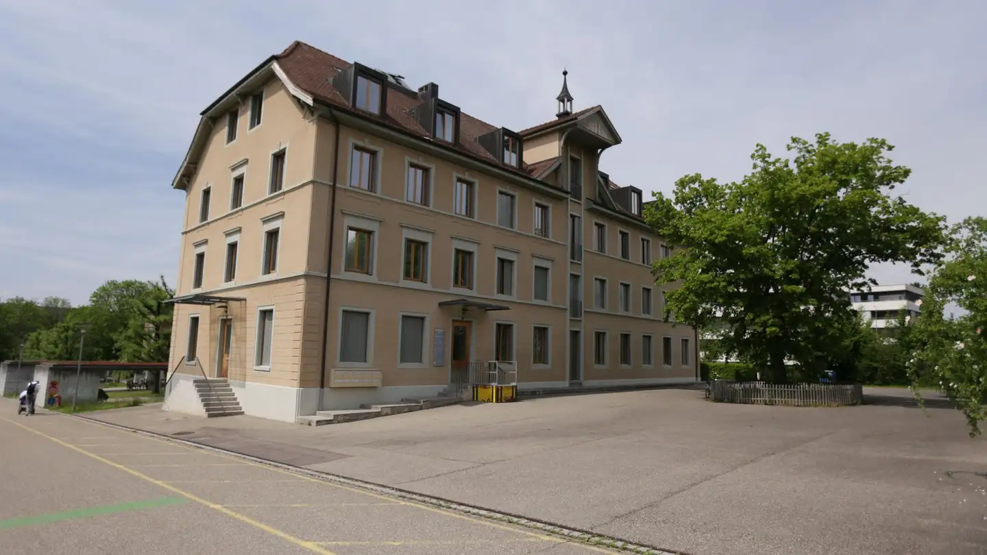 Spazio ufficio in affitto - In Der Schappe 16, 4144 Arlesheim - Photo 4