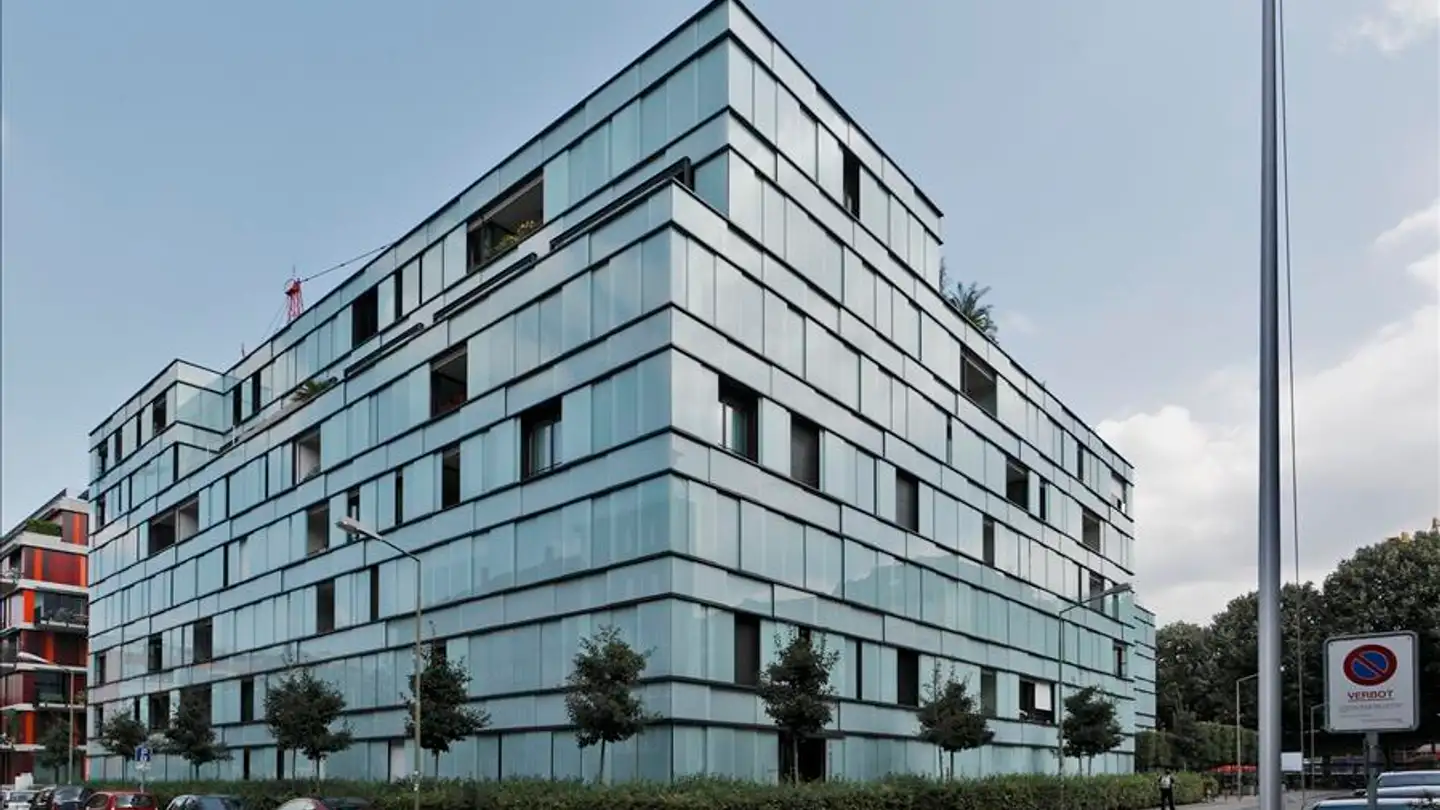 Place de parking couverte à louer - Eichgutstrasse, 8400 Winterthur