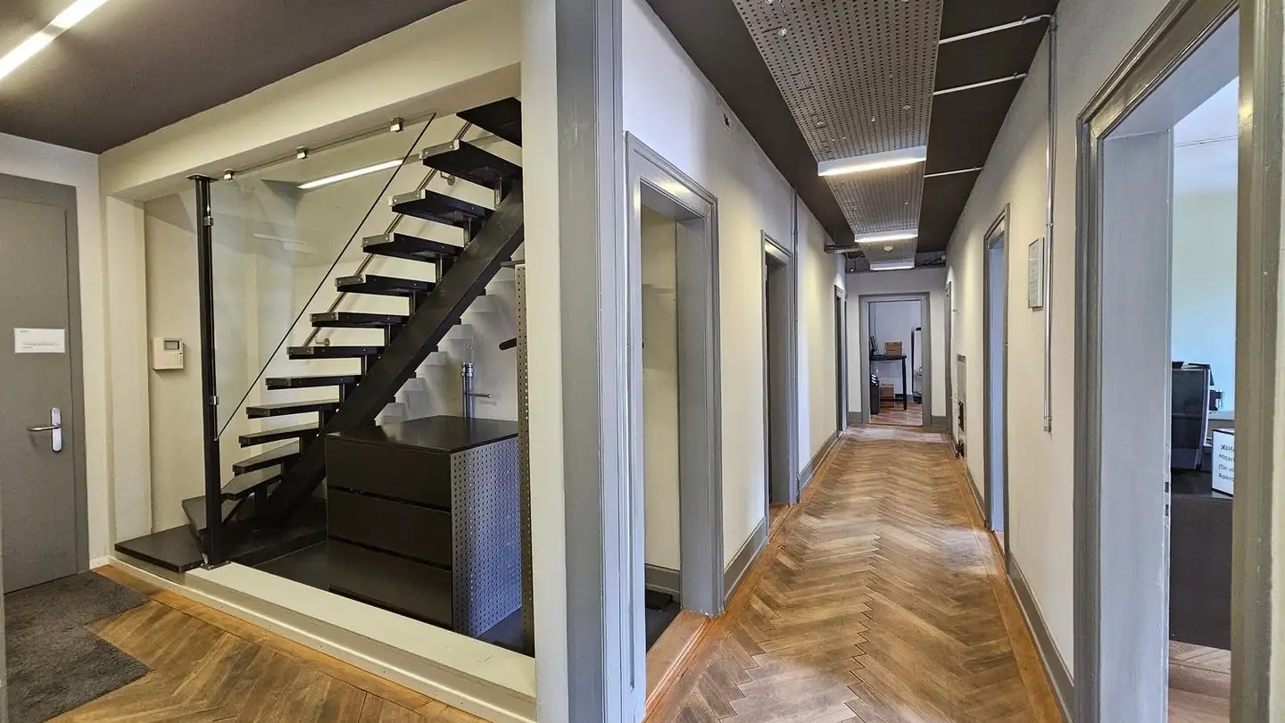 Spazio ufficio in affitto - Bahnhofstrasse 22, 3800 Interlaken - Photo 2