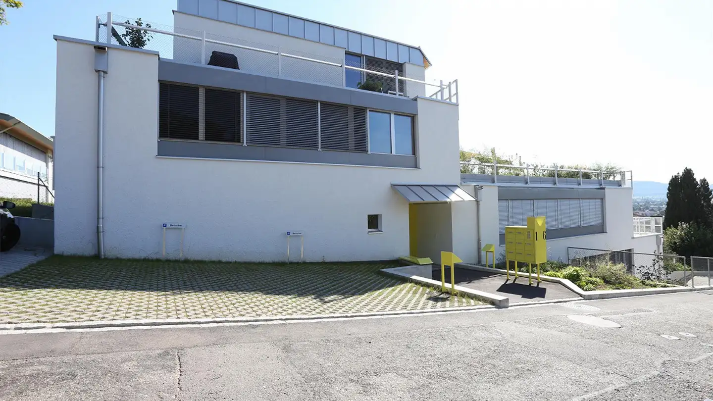 Attique à louer - Neubergweg 16, 4106 Therwil