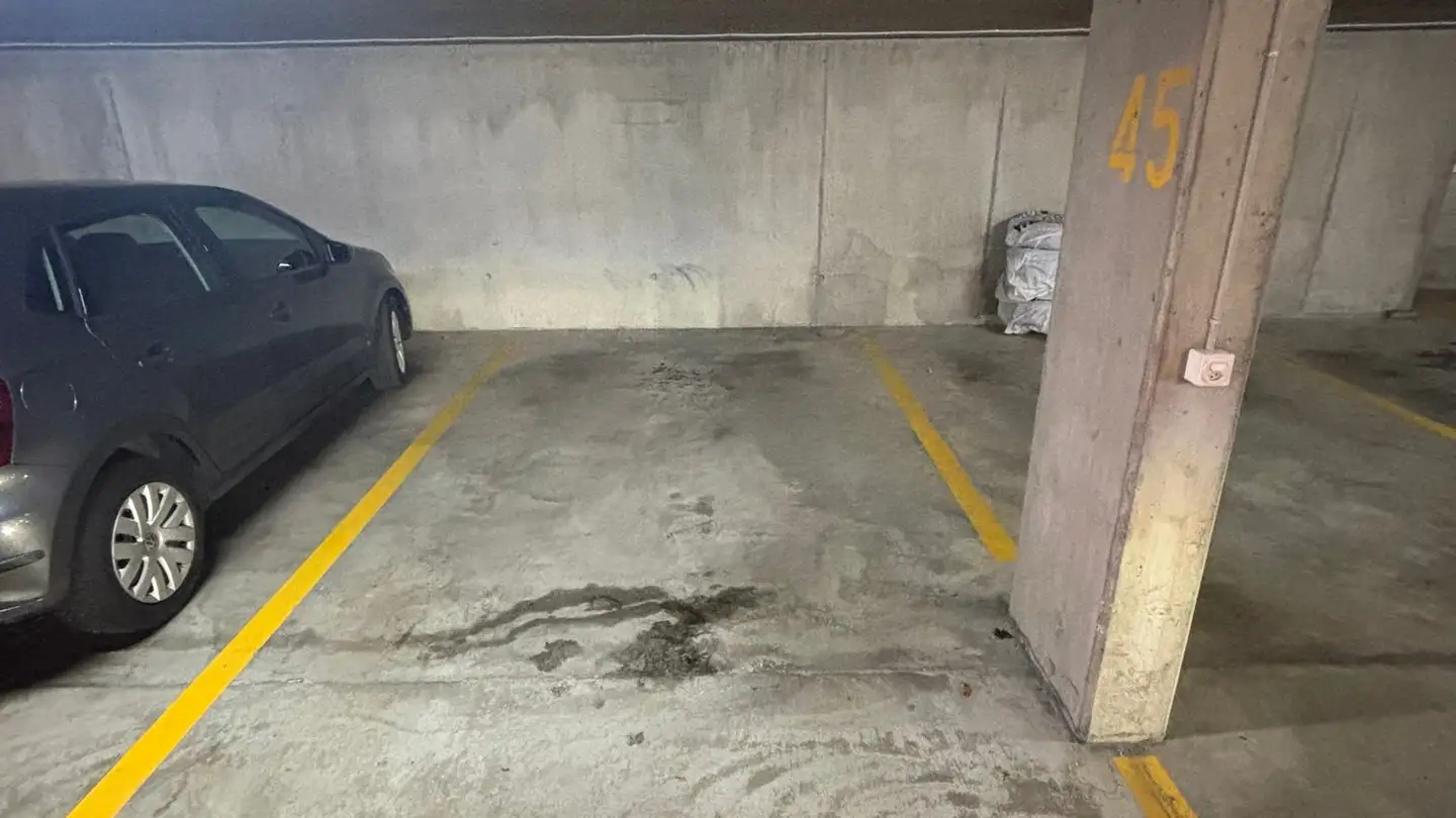Parcheggio sotterraneo in affitto - Holzstrasse 67, 5036 Oberentfelden