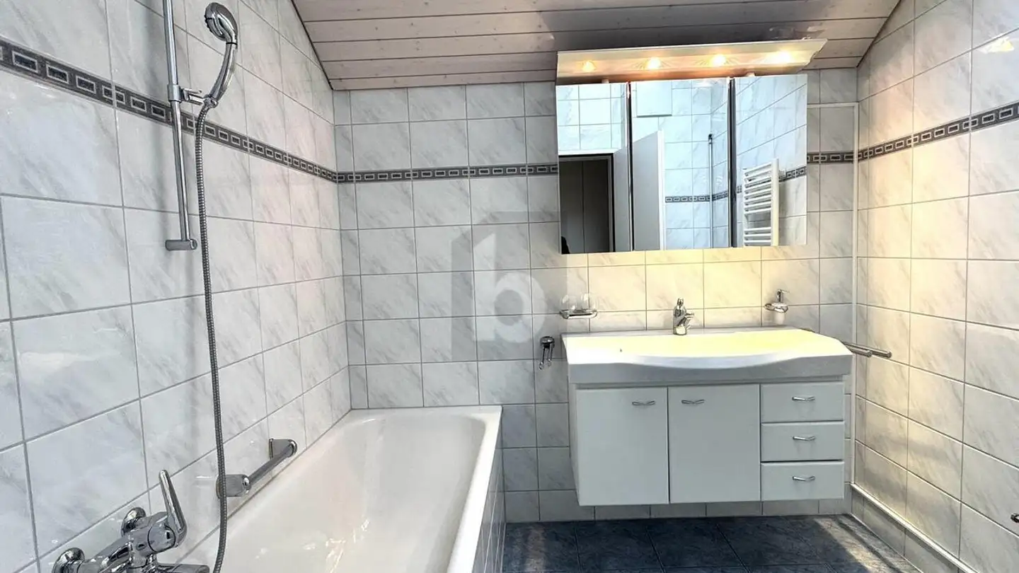 Dachgeschosswohnung mieten - 6010 Kriens - Foto 4