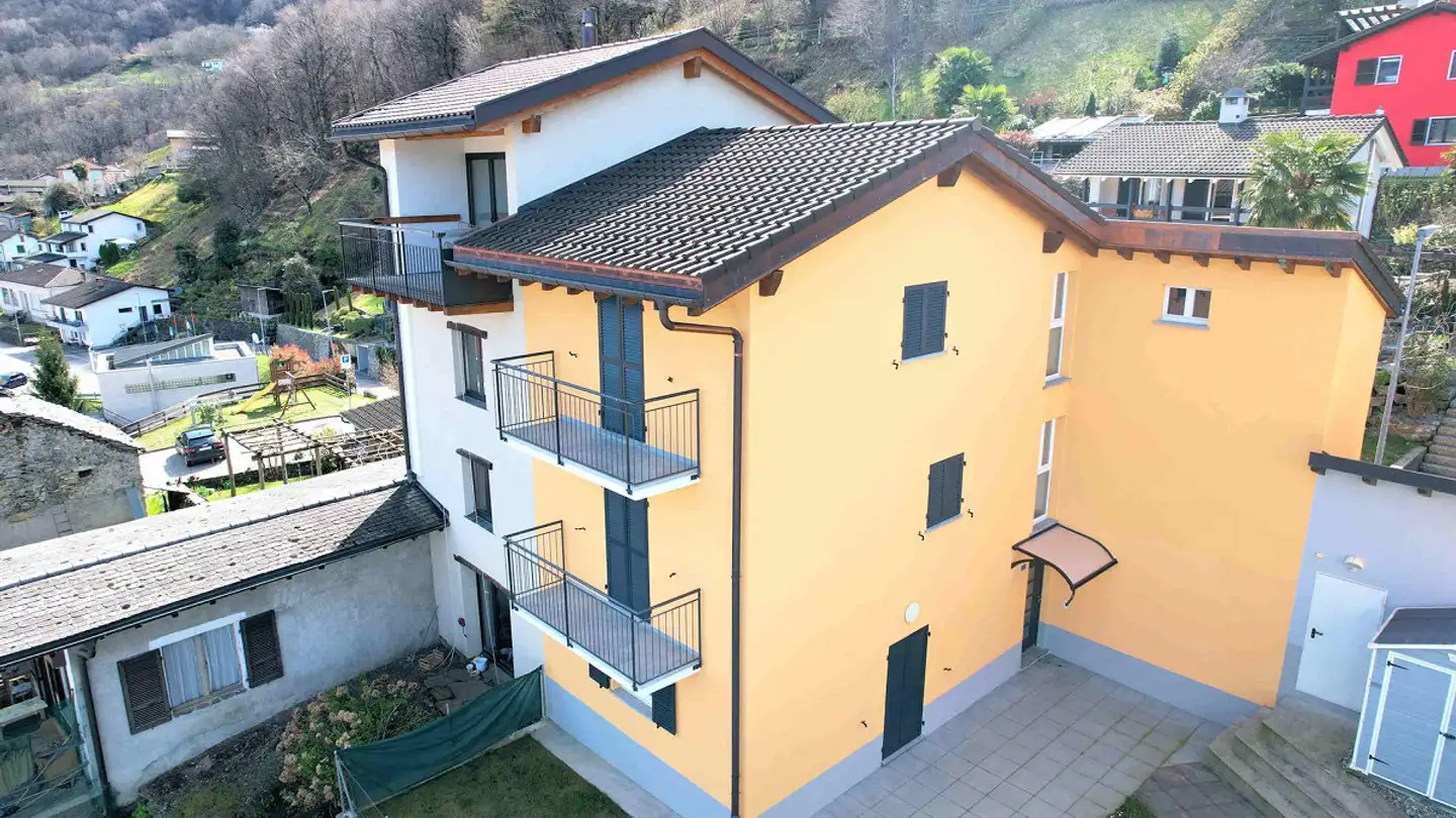 Casa bifamiliare in vendita - Via San Leonardo, 6599 Robasacco - Foto 2