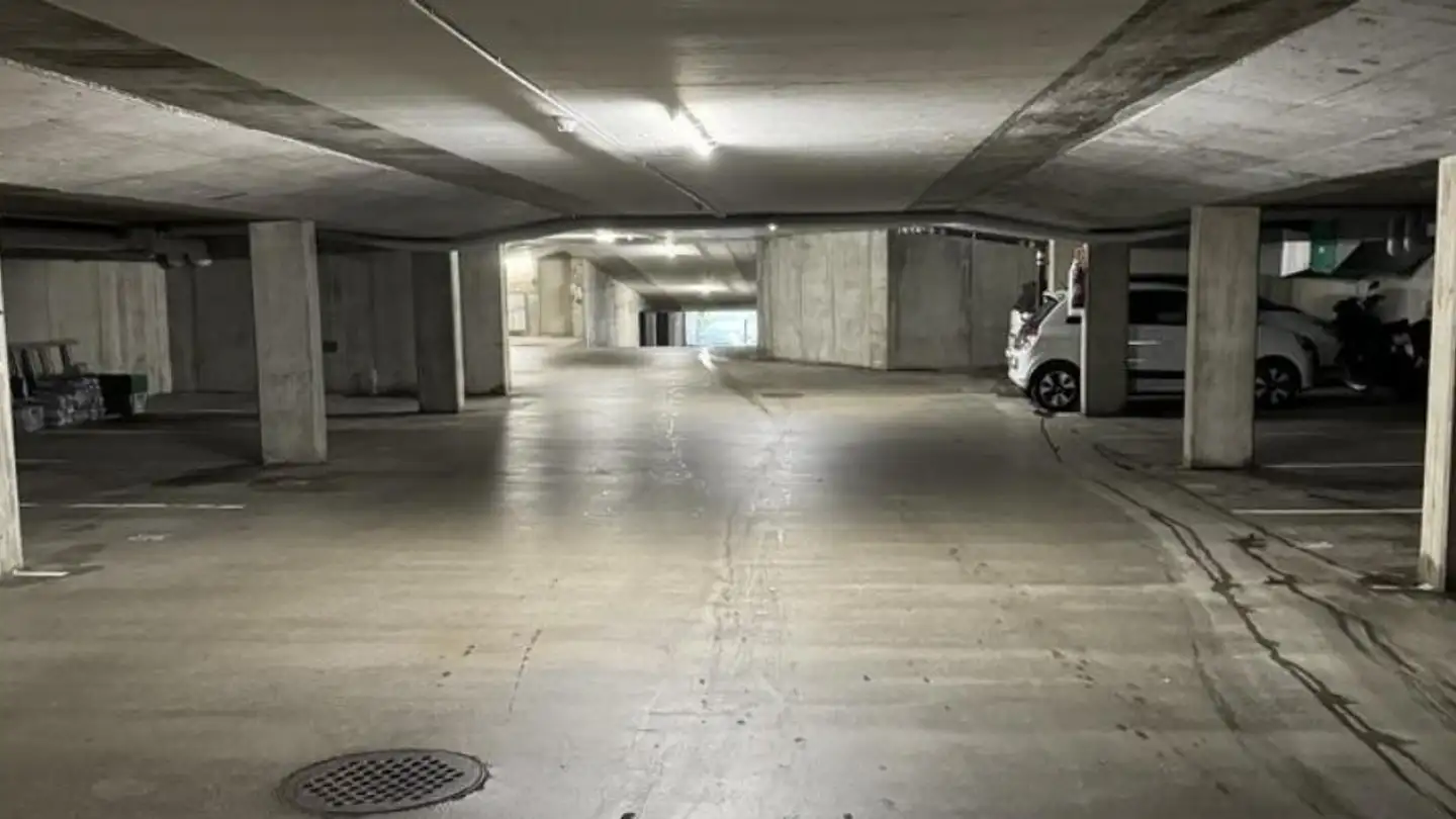 Parcheggio interno per moto in affitto - Schaufelweg, 3098 Schliern b. Köniz - Foto 2
