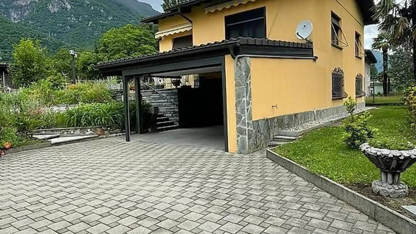 Casa bifamiliare in vendita - 6705 Cresciano