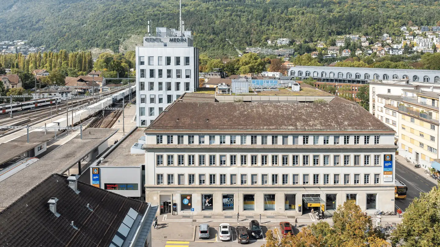 Shop for rent - Place De La Gare / Bahnhofplatz 2, 2502 Biel/Bienne