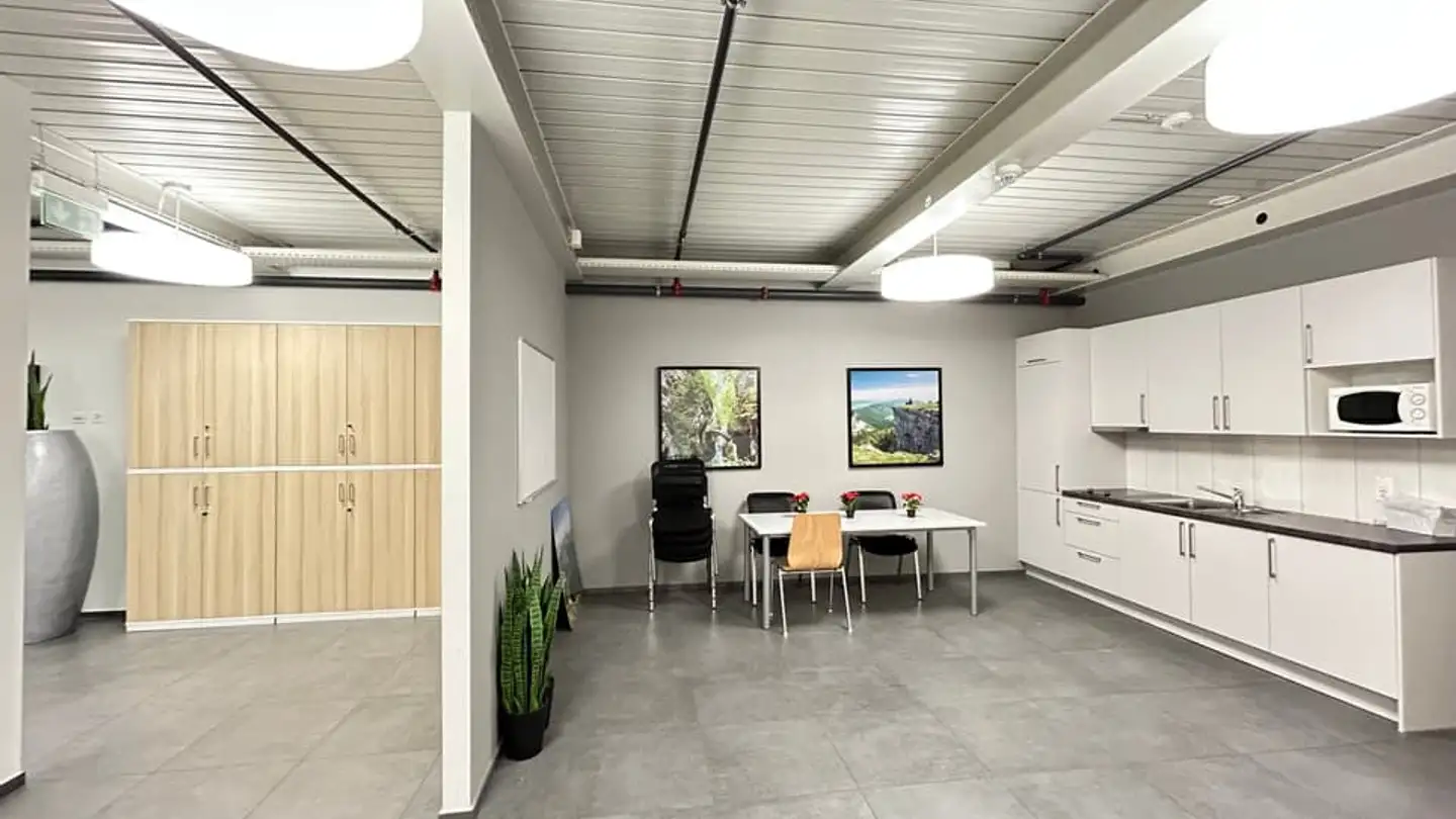 Gewerbe mieten - Avenue Charles-Naine 44, 2300 La Chaux-de-Fonds - Foto 4