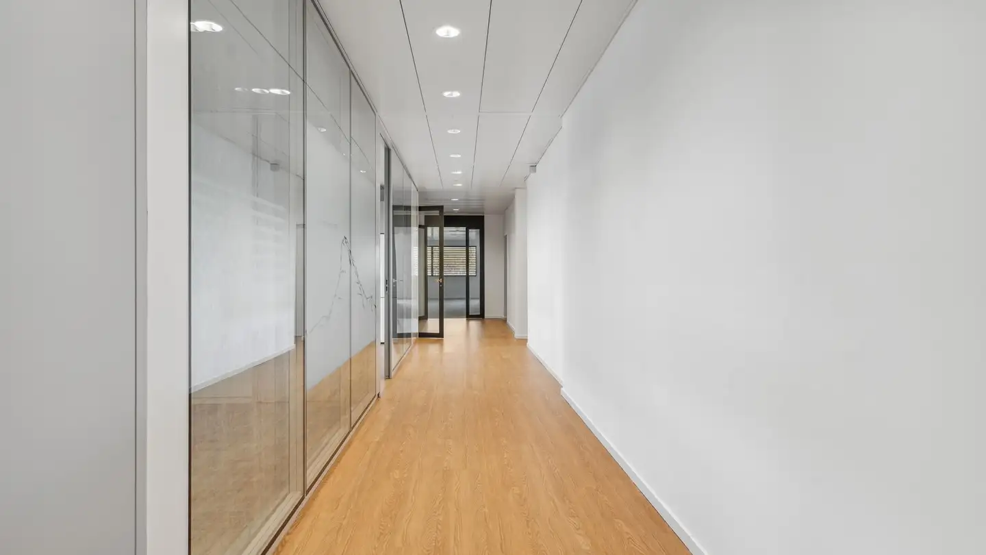 Office space for rent - 1262 Eysins - Photo 3