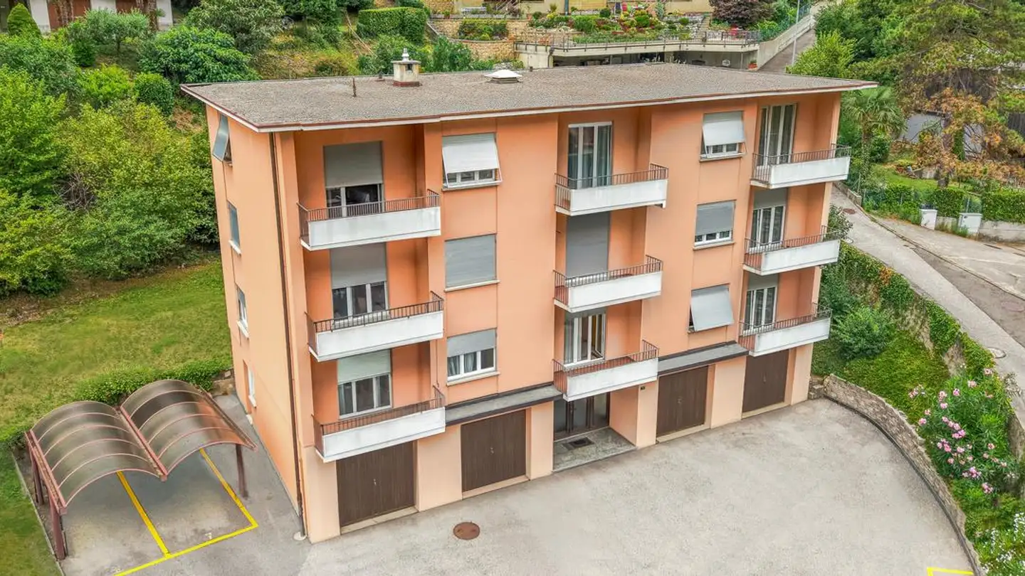Outdoor parking space for rent - Via San Giorgio 7, 6826 Riva San Vitale