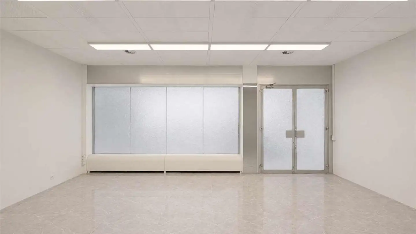 Shop for rent - 6900 Lugano