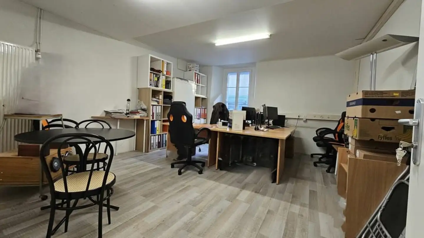 Commerciale in affitto - Rue De L'epervier 17, 2053 Cernier