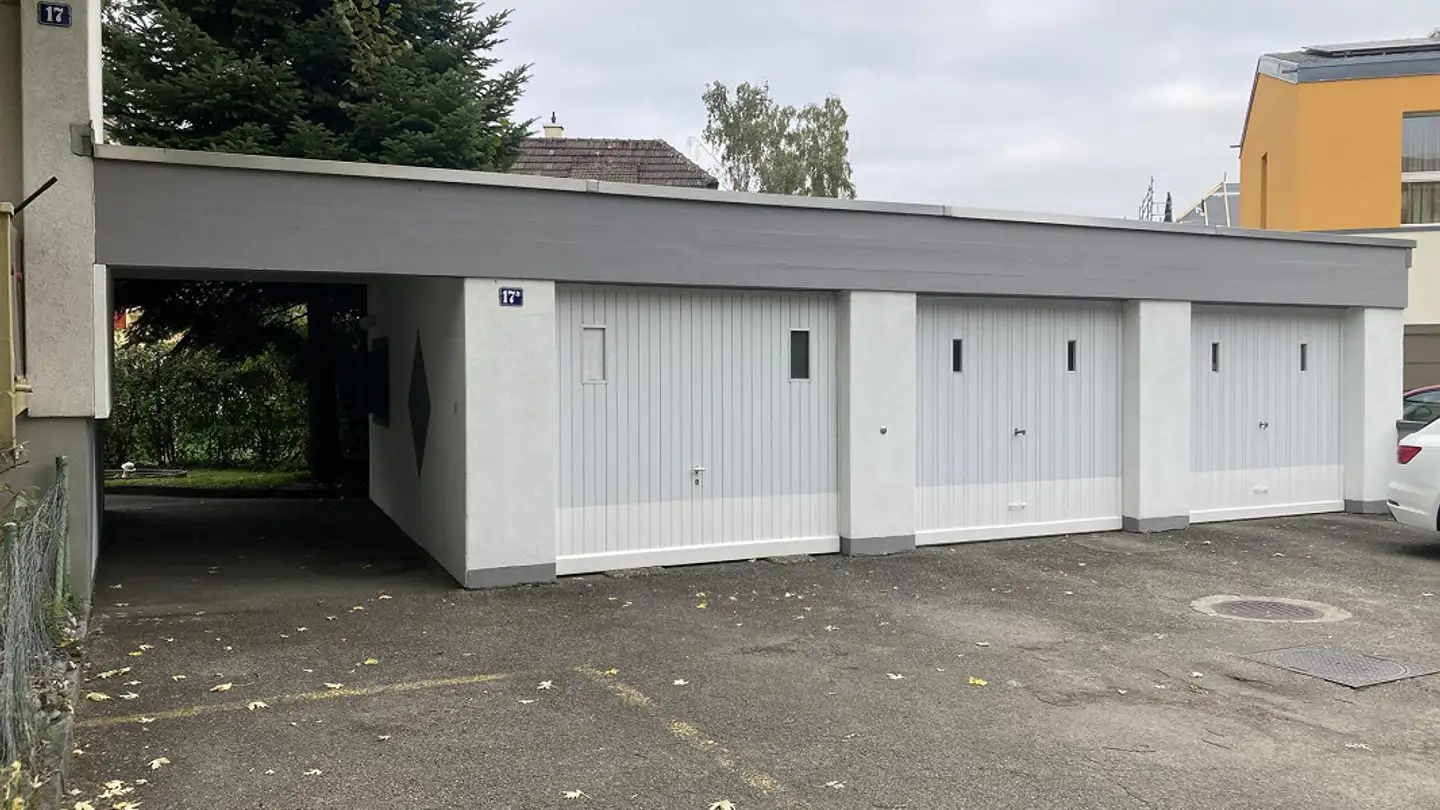 Garage individuel à louer - Chemin Emile-Ganguillet / Emile-Ganguillet-Weg 17, 2503 Biel/Bienne - Photo 2