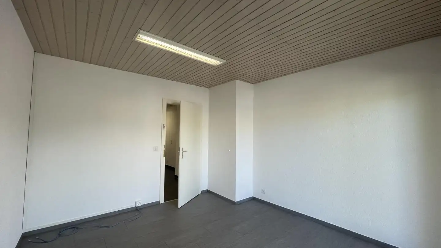Office space for rent - Chemin Des Pralies 6, 1279 Bogis-Bossey - Photo 3