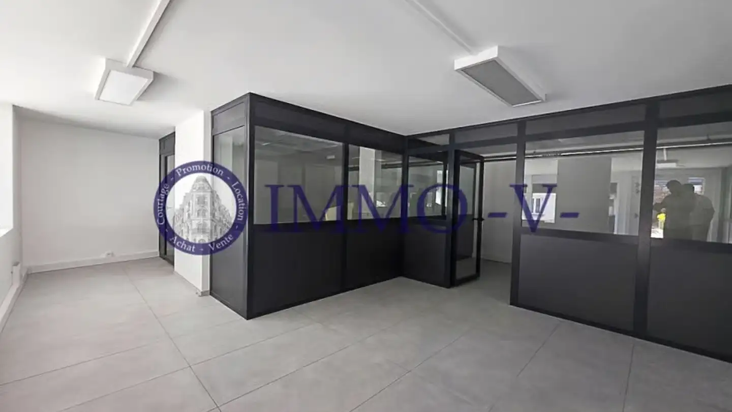Commercial for rent - Rue De La Gare 4, 2206 Les Geneveys-sur-Coffrane - Photo 2