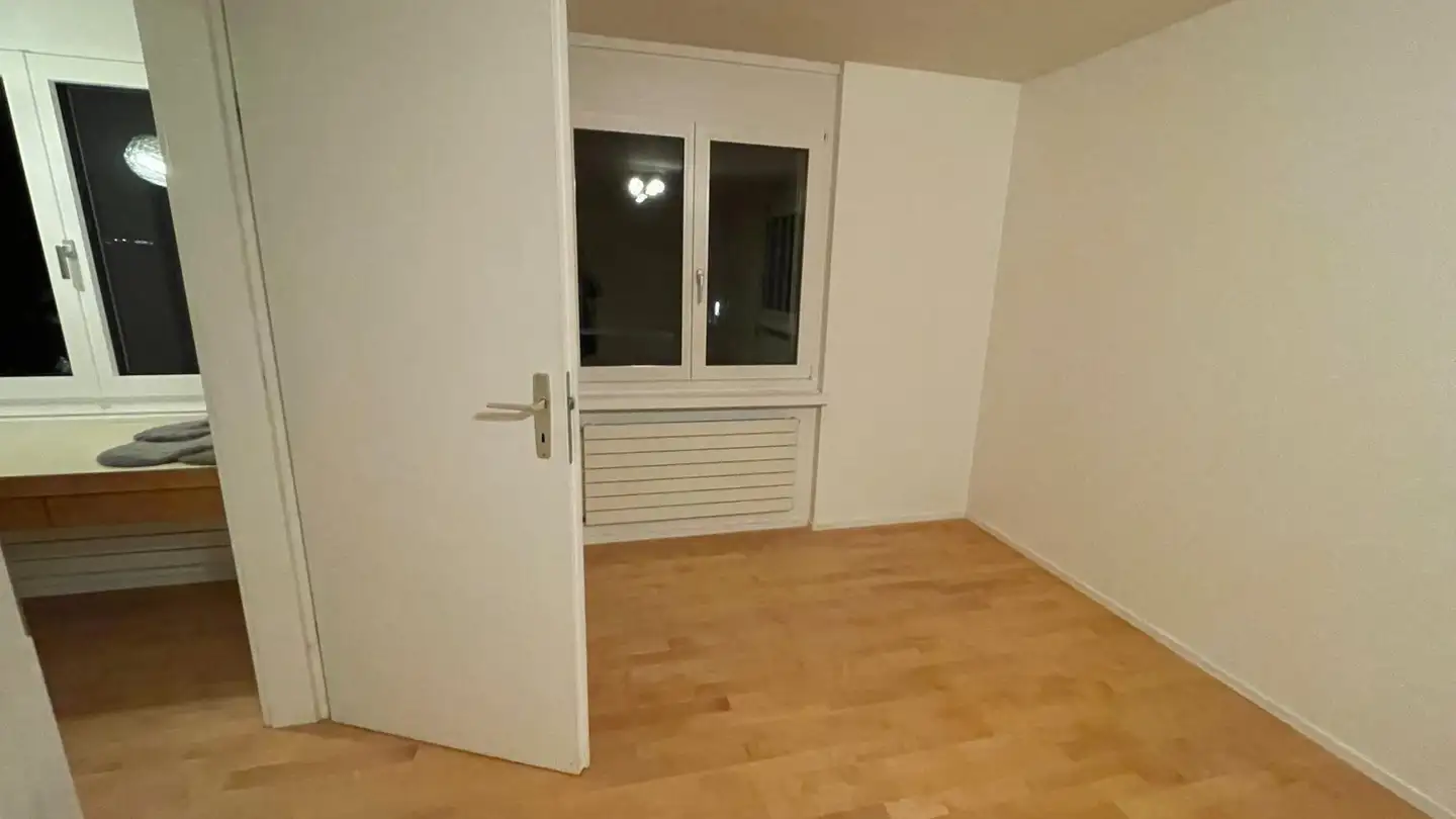 Single room for rent - 8585 Zuben