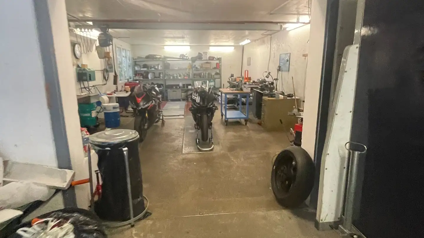 Atelier à louer - Rue de l'Essor 7, 2738 Court