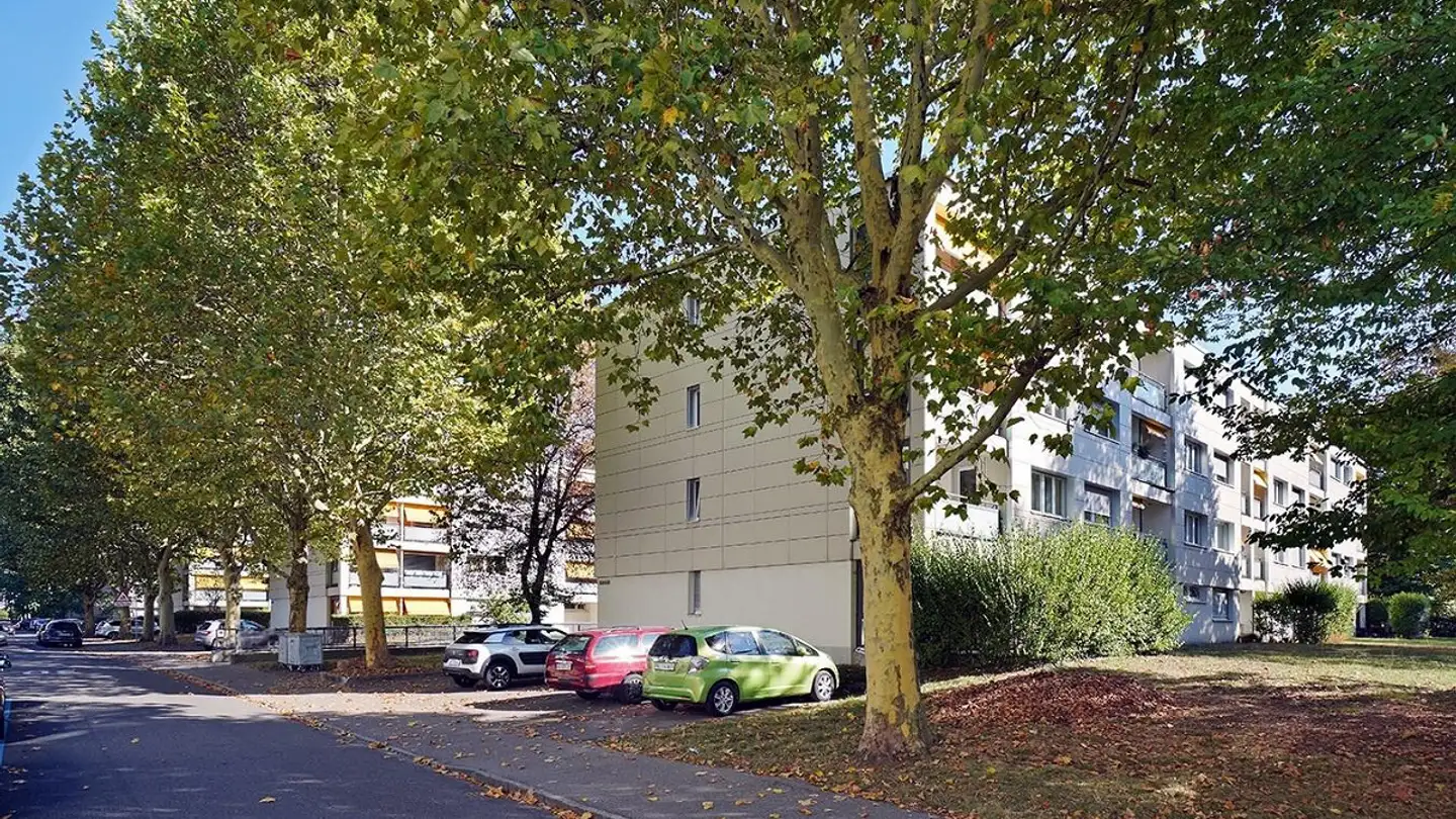 Place de parking extérieure à louer - Sonnenbergstrasse, 4127 Birsfelden