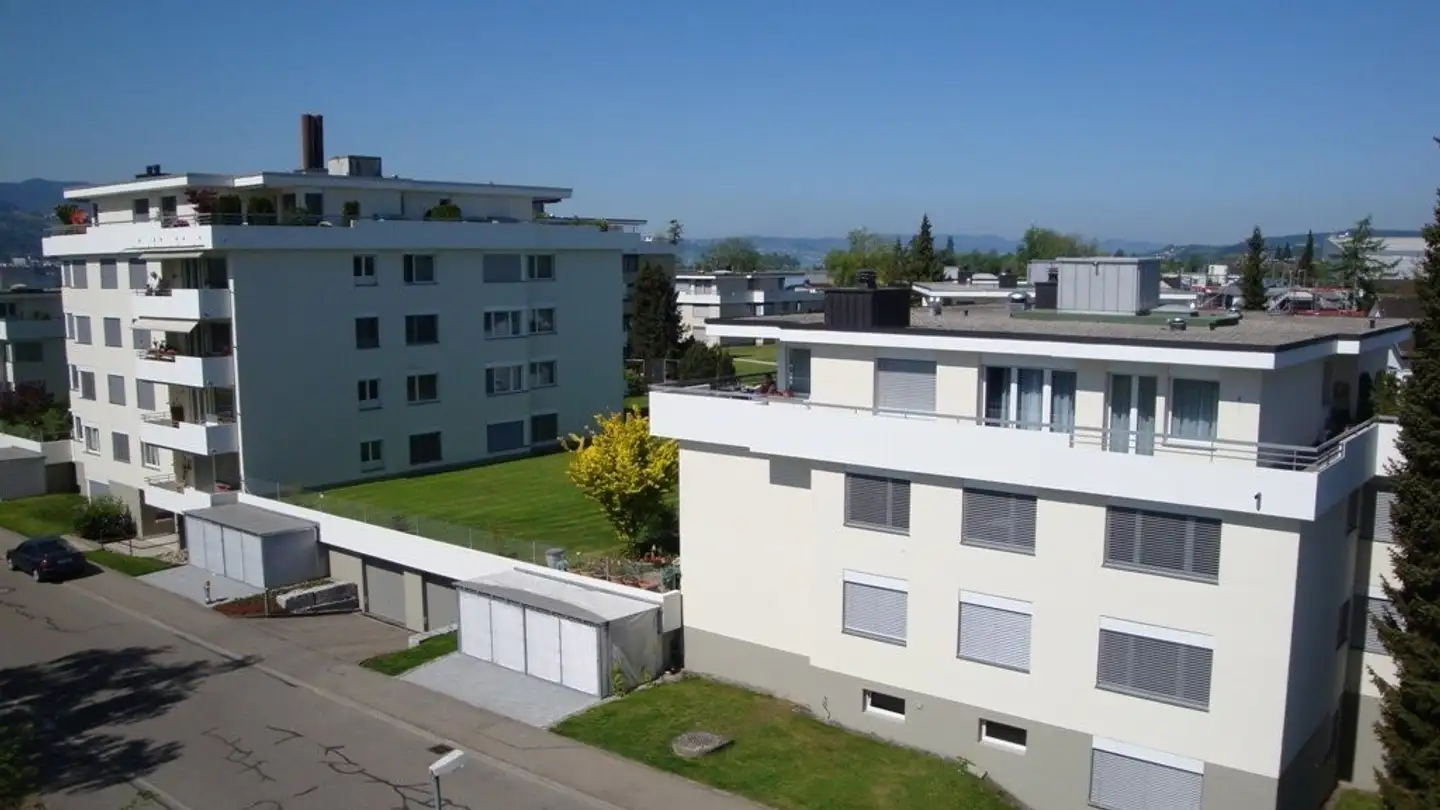 Tiefgaragenstellplatz mieten - Hohlweg 12, 8640 Rapperswil SG