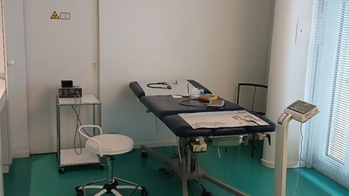 Commercial à louer - Rue De Vevey 16, 1630 Bulle - Photo 2