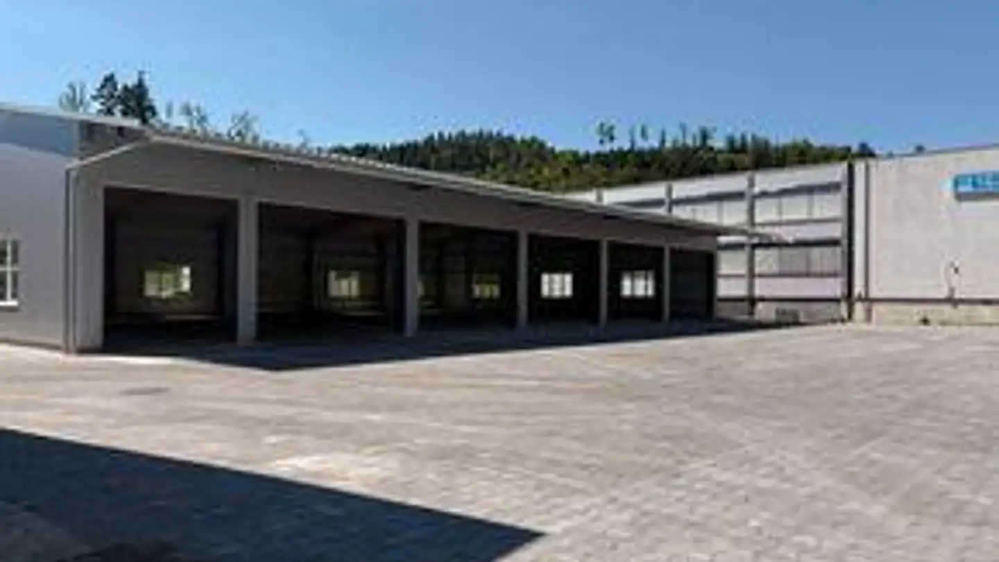 Commercial à louer - Büttenbergweg 15, 2542 Pieterlen