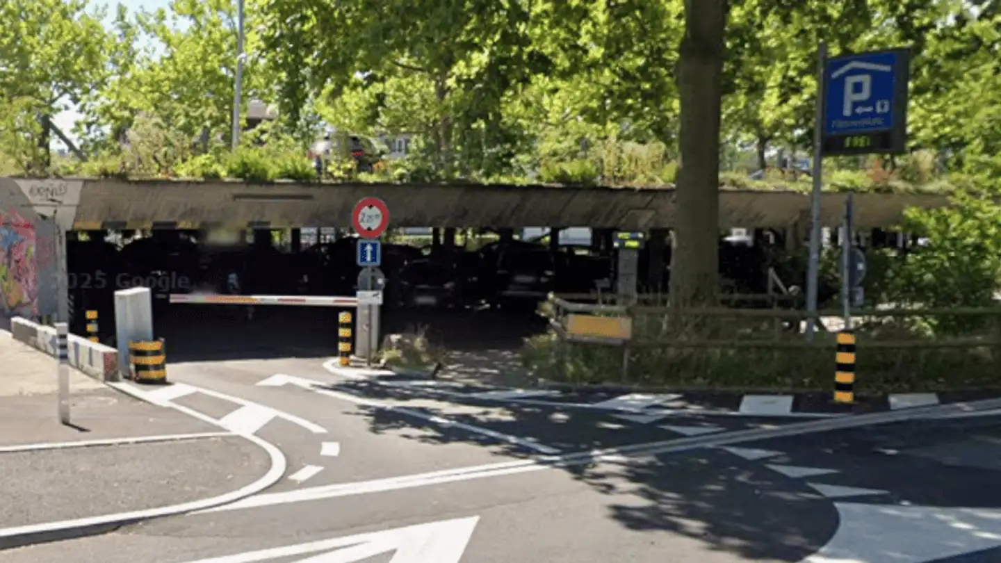Place de parking couverte à louer - 5000 Aarau