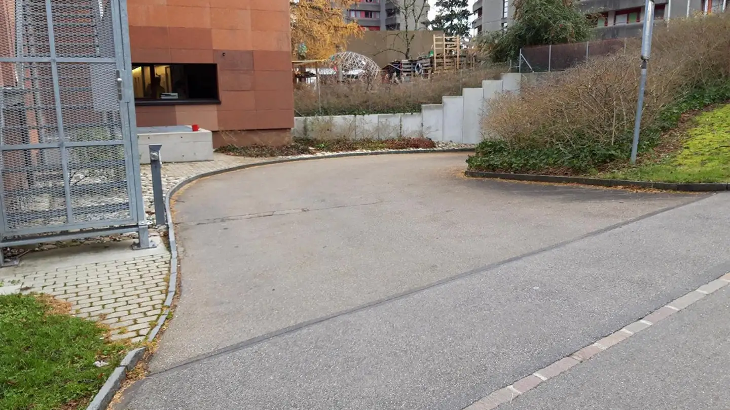 Place de parking souterraine à louer - Klebestrasse, 8041 Zürich - Photo 2