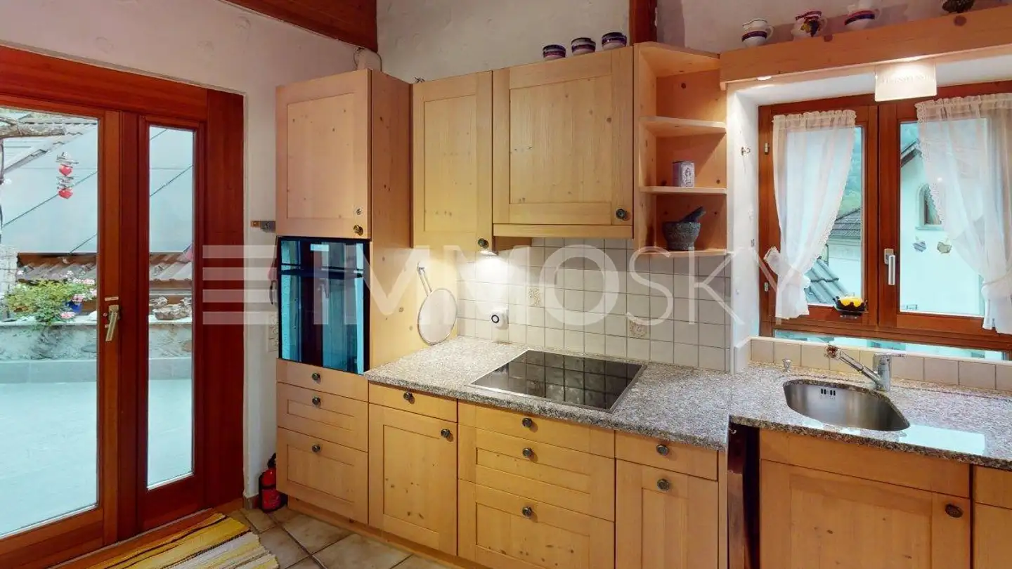 Single house for sale - 6678 Lodano - Photo 2