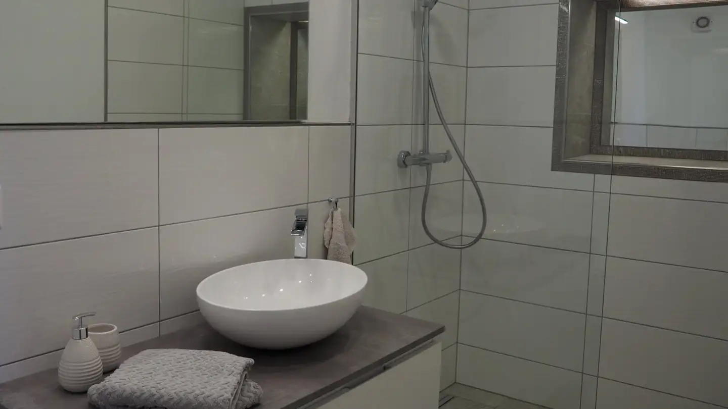 Appartement à louer - 6999 Astano - Photo 3