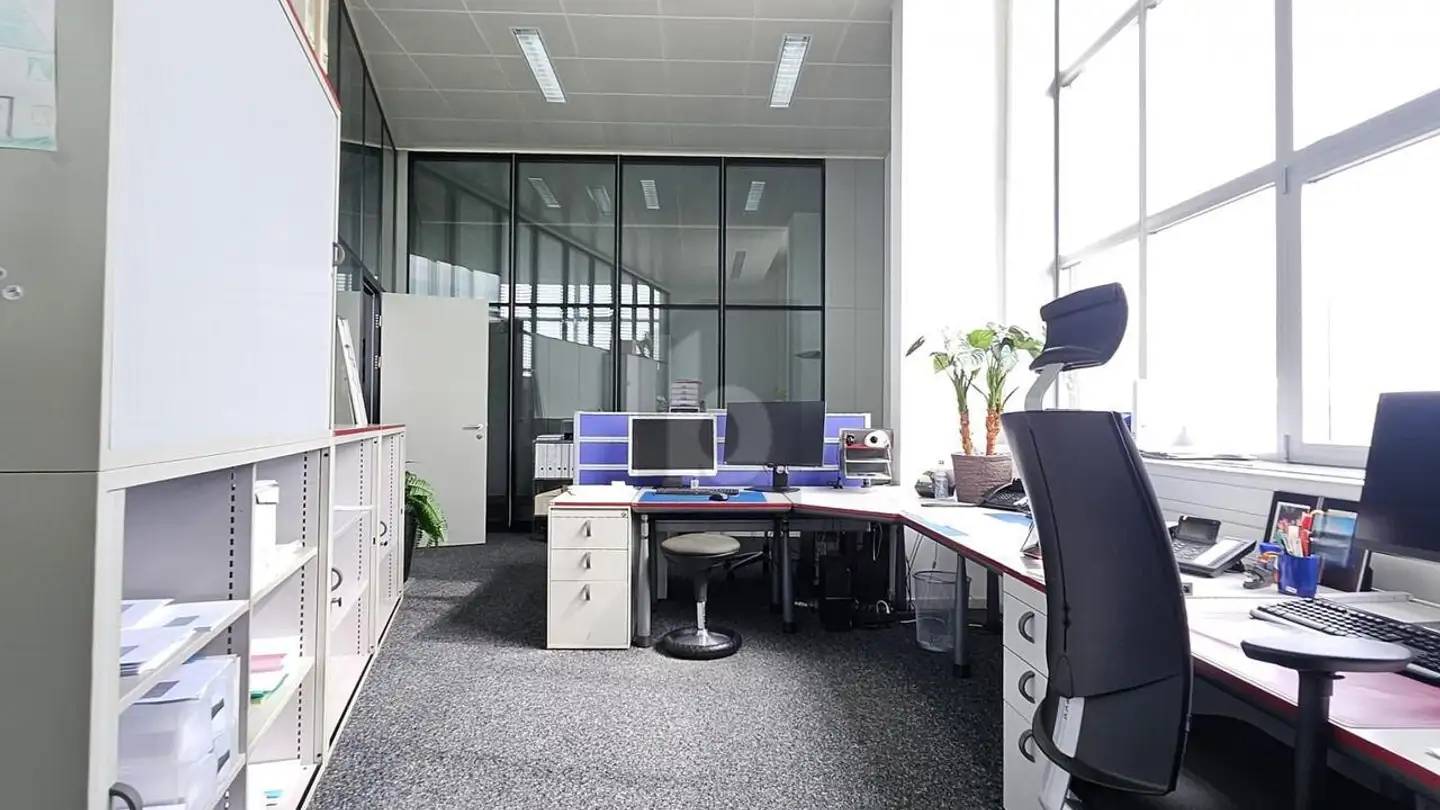 Bürofläche mieten - 8184 Bachenbülach - Foto 2