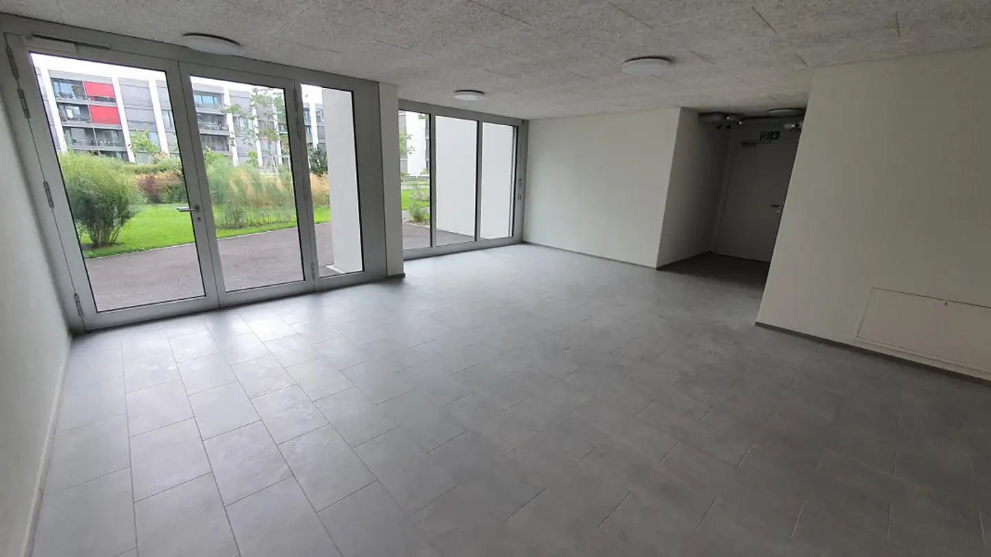 Commercial à louer - Rougemontweg 9, 3027 Bern